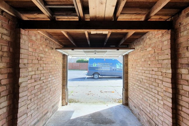 Garage 53, Wallace Close, South Lake Estate, Woodley, Reading, Berkshire RG5 3HW 7