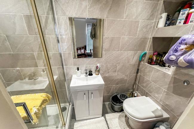 Flat 3, 325 Lea Bridge Road, Leyton, London E10 7LA 5