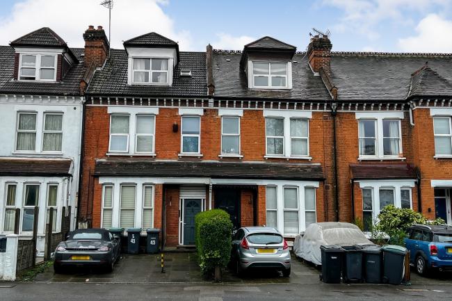45 Bounds Green Road, Wood Green, London N22 8HB 3