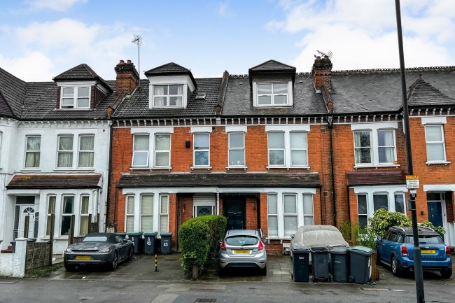 45 Bounds Green Road, Wood Green, London N22 8HB 3