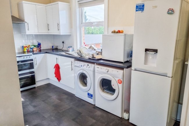 20 Norcot Road, Tilehurst, Reading, RG30 6BU
 8