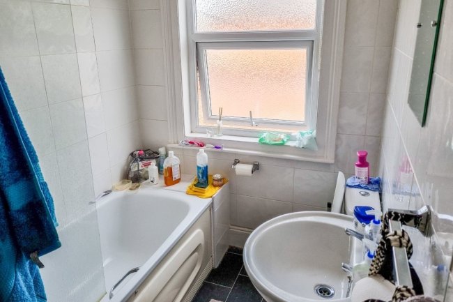 20 Norcot Road, Tilehurst, Reading, RG30 6BU
 8