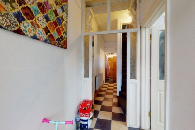 594 Green Lane, Palmers Green, London, N13 5RY 9