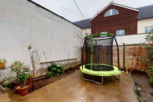 594 Green Lane, Palmers Green, London, N13 5RY 9