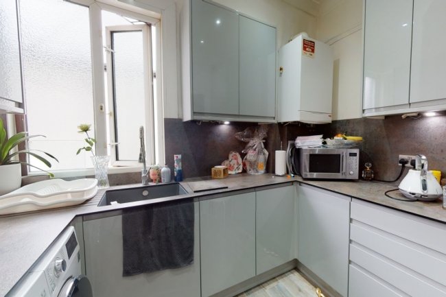 594 Green Lane, Palmers Green, London, N13 5RY 9