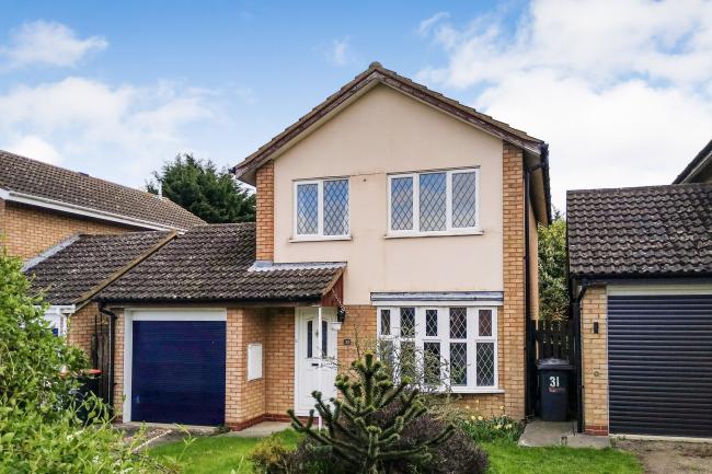 33 Chelmer Close, Bedford, Bedfordshire, MK41 7YD 8