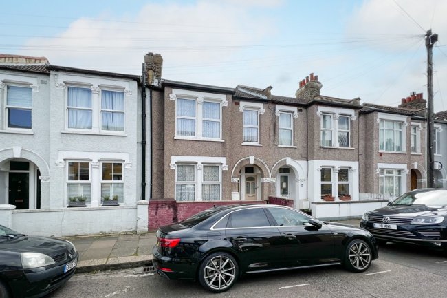 49 Fairlight Road, Tooting, London, SW17 0JE 5