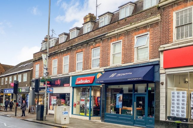 31 Peach Street, Wokingham, Berkshire RG40 1XJ 6