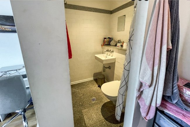 Apartment 508,  6 Oldham Road, Manchester, M4 5DB 9