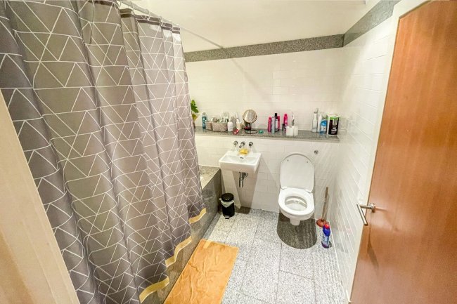 Apartment 508,  6 Oldham Road, Manchester, M4 5DB 9