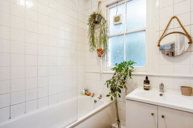 58 Belgrade Road, Stoke Newington, London, N16 8DJ 5