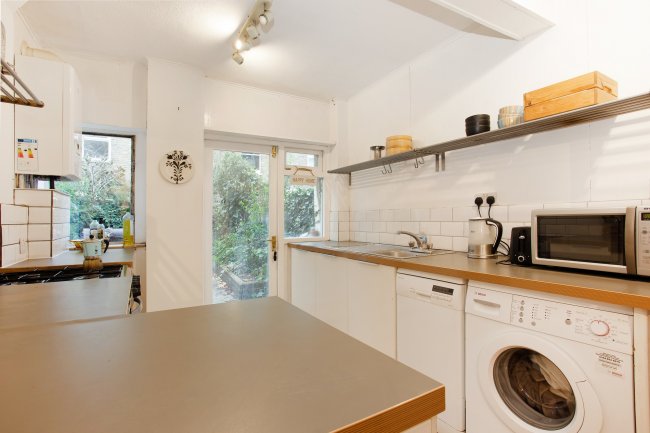 58 Belgrade Road, Stoke Newington, London, N16 8DJ 5