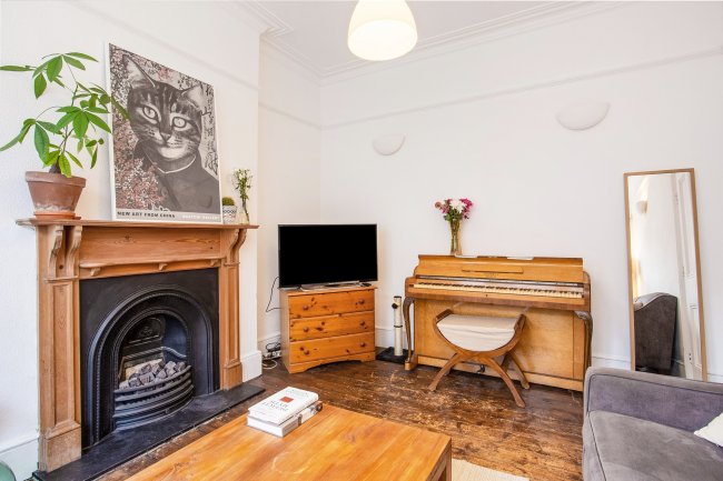 58 Belgrade Road, Stoke Newington, London, N16 8DJ 5