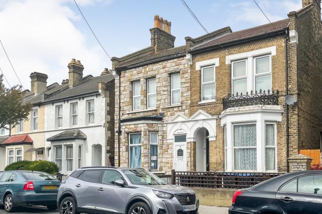 45 Limes Road, Croydon, Surrey CR0 2HF
 2