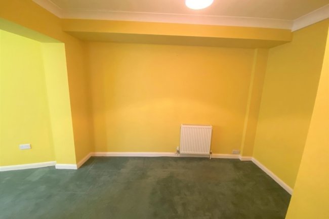 29 Roman Way, Thatcham, Berkshire, RG18 3BS
 7