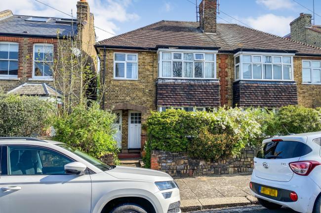 23 Alma Road, Muswell Hill, London, N10 2NG
 10
