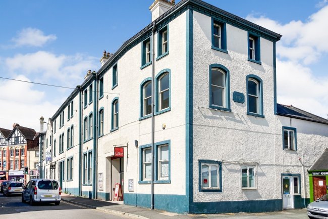 Flats 1-10, The Queens Hotel, Oswald Road, Oswestry, Shropshire SY11 1RB 
 4