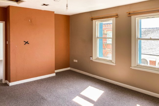 Flats 1-10, The Queens Hotel, Oswald Road, Oswestry, Shropshire SY11 1RB 
 4