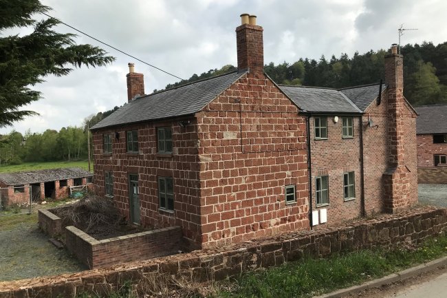 St. Chads Farm, Hopton, Nesscliffe, Shrewsbury SY4 1DG
 1