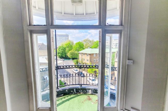 Flat 5, 18 Stanhope Terrace, Bayswater, London W2 2TU
 4