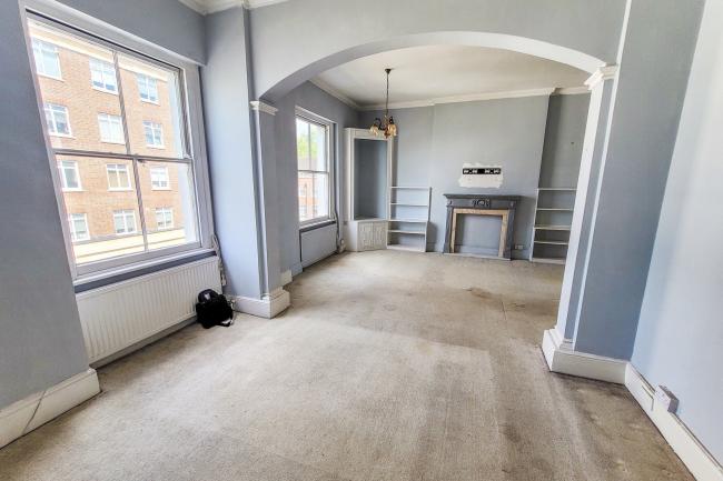 Flat 5, 18 Stanhope Terrace, Bayswater, London W2 2TU
 4