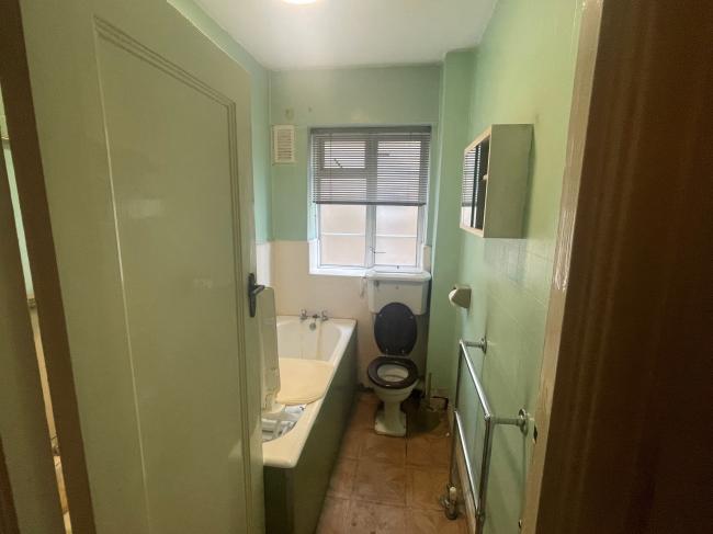 Flat 21, West Kensington Court, Edith Villas, West Kensington, London, W14 9AA
 1