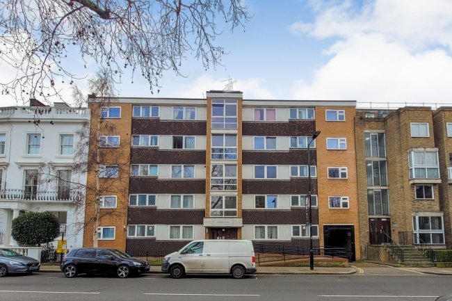 Flat 2, 41 Westbourne Park Road, Bayswater, London, W2 5QD
 8