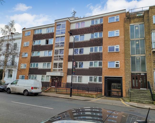 Flat 2, 41 Westbourne Park Road, Bayswater, London, W2 5QD
 8