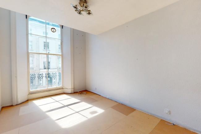 256C Gloucester Terrace, Bayswater, London W2 6HU
 5