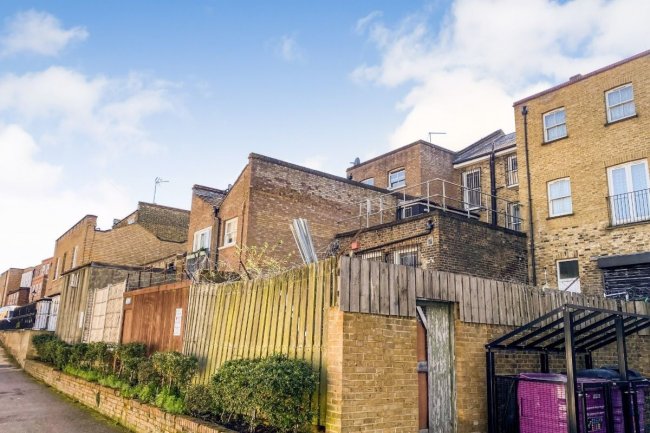 565 Roman Road, Bow, London E3 5EH 1