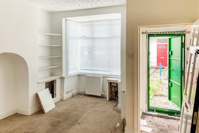 5 The Grove, Daisy Road, Ladywood, Birmingham, B16 9EB
 10