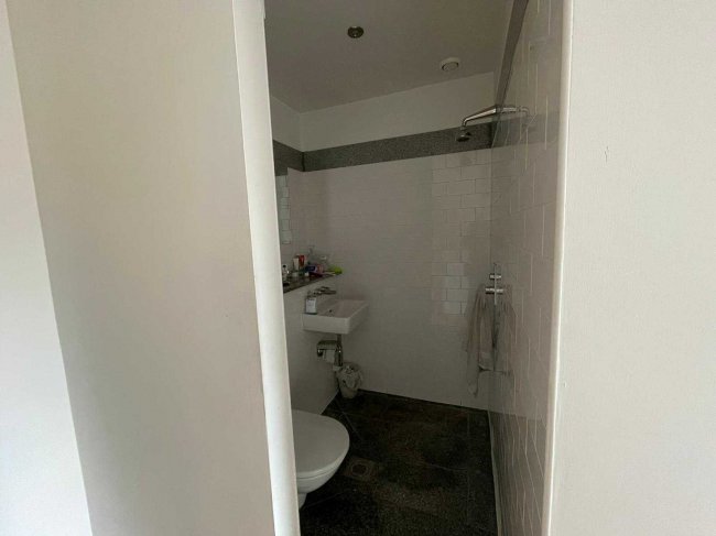 Apt 509, 6 Oldham Road, Manchester, M4 5DB
 8