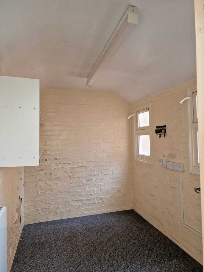 15 Abbey Street, Market Harborough, Leicestershire LE16 9AA
 1