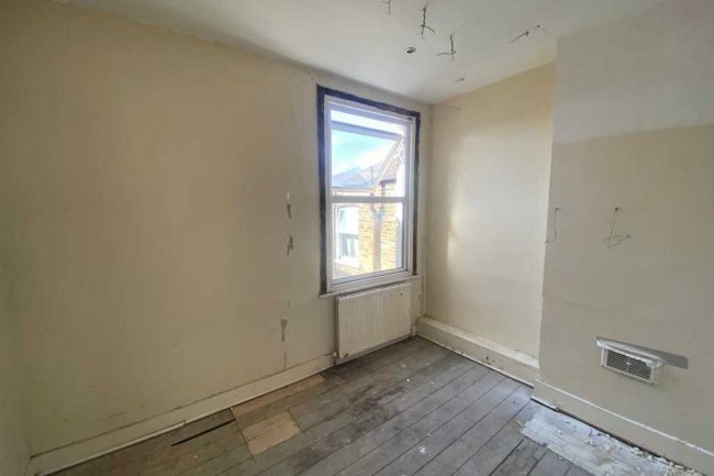 30a Fountain Road, Tooting, London SW17 0HQ 3