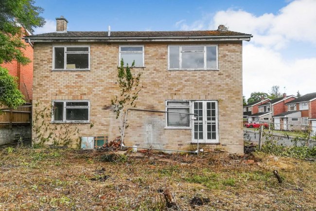 10 Maple Grove, Bishop's Stortford, Hertfordshire, CM23 2PS 10