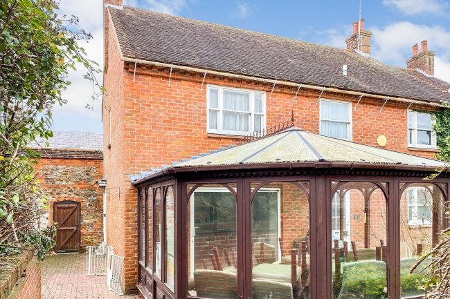 Baydon House, High Street, Lambourn, Hungerford, RG17 8XN 2