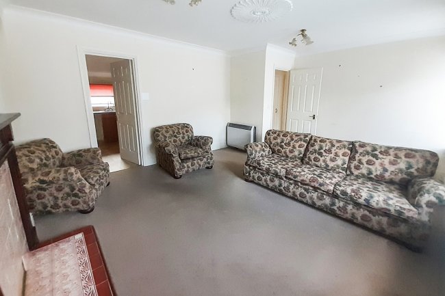 Baydon House, High Street, Lambourn, Hungerford, RG17 8XN 2