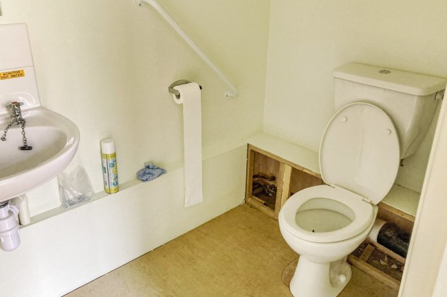 Baydon House, High Street, Lambourn, Hungerford, RG17 8XN 2