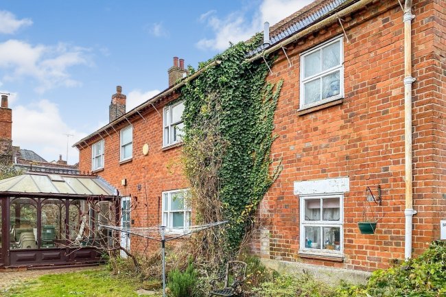 Baydon House, High Street, Lambourn, Hungerford, RG17 8XN 2