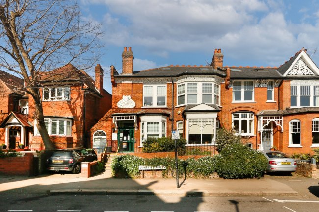 The Muswell Hill Practice, 1 Dukes Avenue, Muswell Hill, London,N10 2PS 9