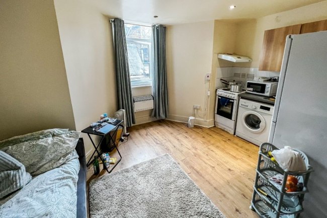 242 Old Kent Road, Waterloo, London SE1 5UB
 3