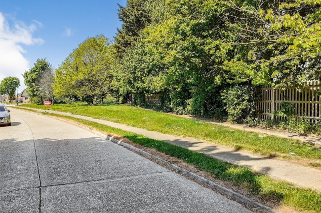 Land to the north of Downs Way, East Preston, Littlehampton, West Sussex, BN16 1AB 8