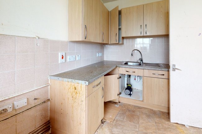 41 Norwich House, Cordelia Street, Poplar, London E14 6AT 4