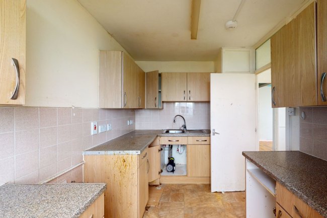 41 Norwich House, Cordelia Street, Poplar, London E14 6AT 4