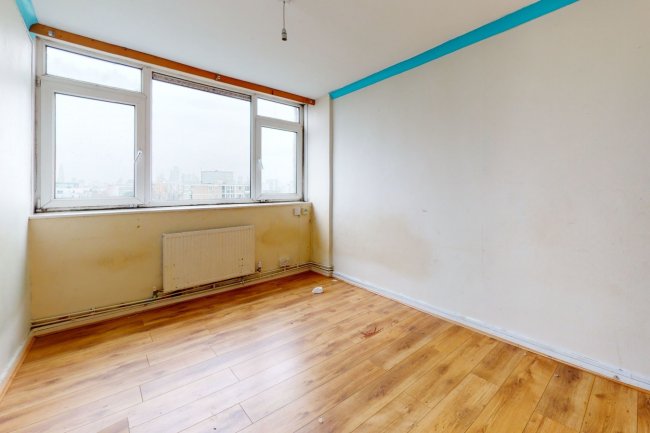 41 Norwich House, Cordelia Street, Poplar, London E14 6AT 4