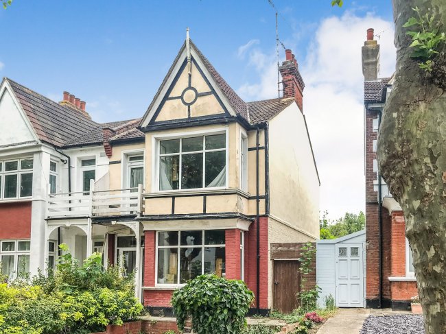 67 Boston Avenue, Southend-On-Sea, Essex SS2 6JH 7