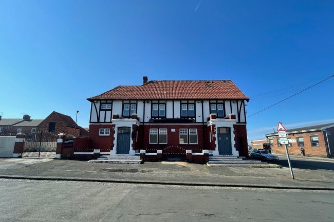 Chimneys Hotel, East Street, Blackhall Colliery, Hartlepool, County Durham TS27 4HA 5