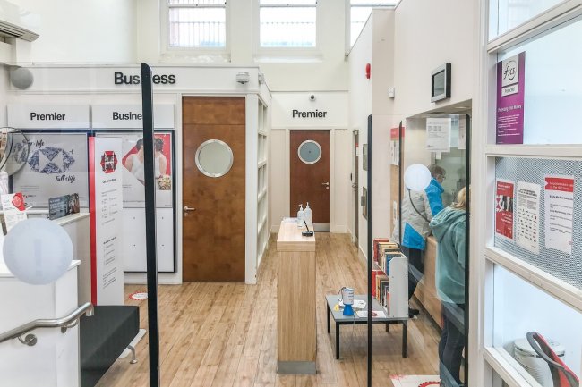 17 Market Place, Blandford Forum, Dorset DT11 7AG 5