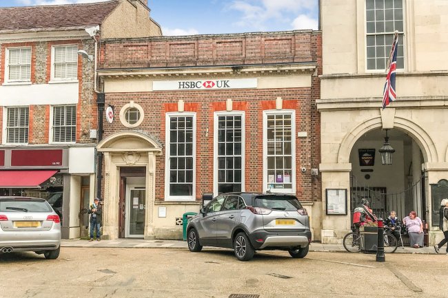 17 Market Place, Blandford Forum, Dorset DT11 7AG 5