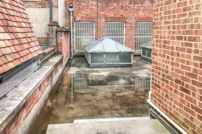 17 Market Place, Blandford Forum, Dorset DT11 7AG 5